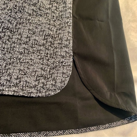 NEW Philosophy Sleeveless Top Medium Black White Pattern Solid Black Back Panel - Picture 12 of 15